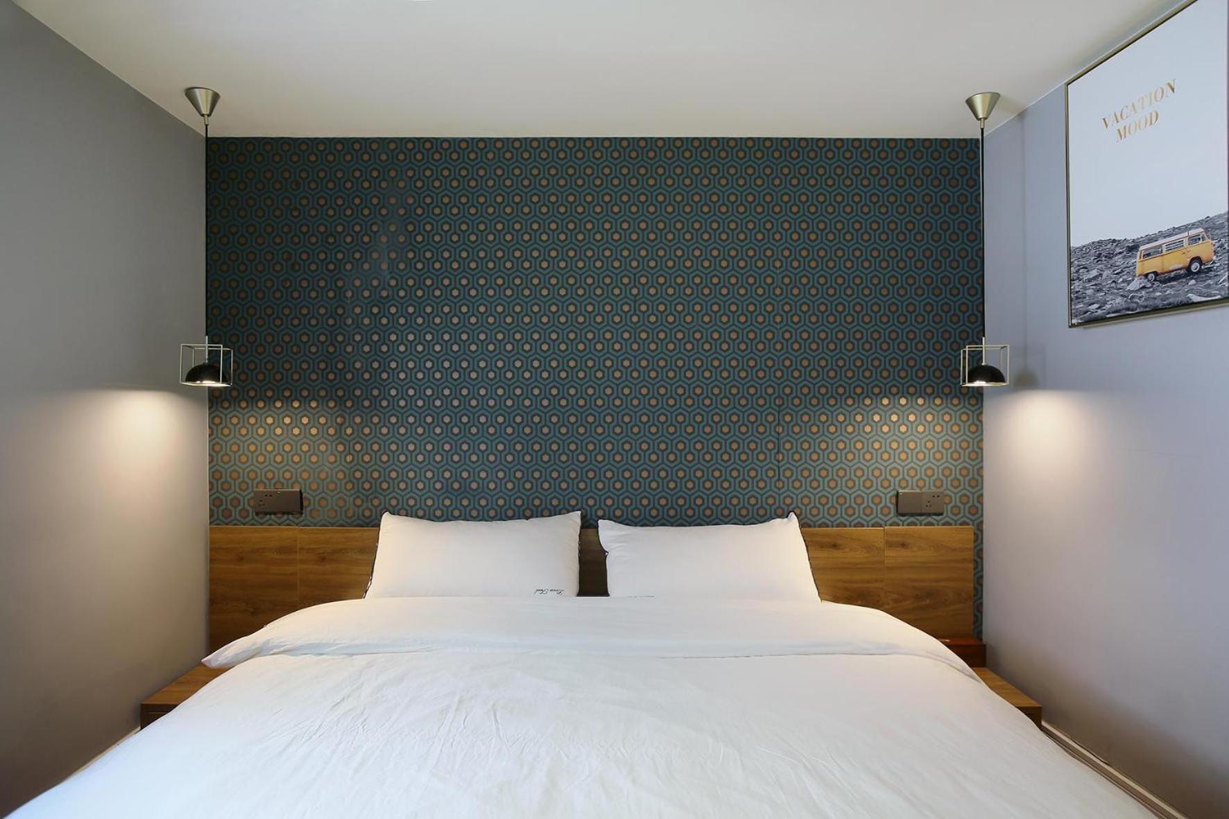 Shanghai Downtown Hills Boutique Guesthouse - Near Metro Line 7, Exit 3, Changping Road Room photo