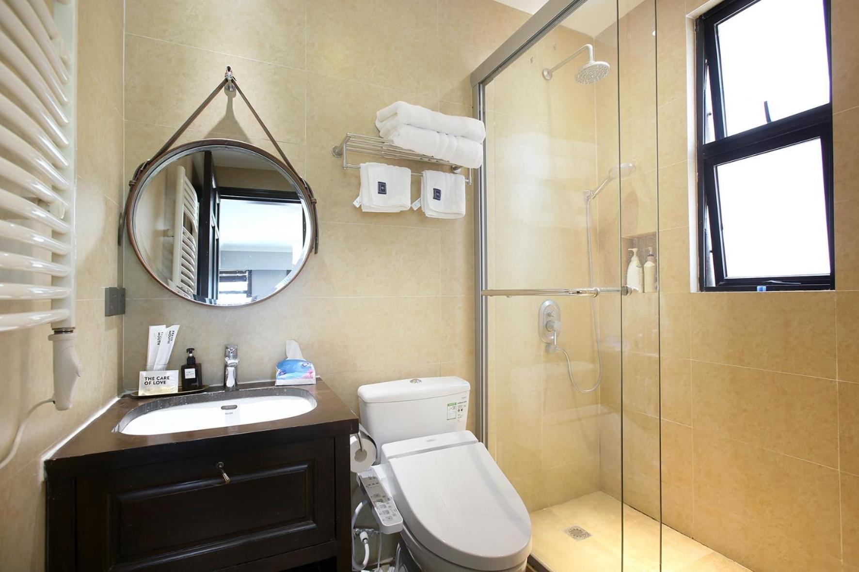 Shanghai Downtown Hills Boutique Guesthouse - Near Metro Line 7, Exit 3, Changping Road Room photo