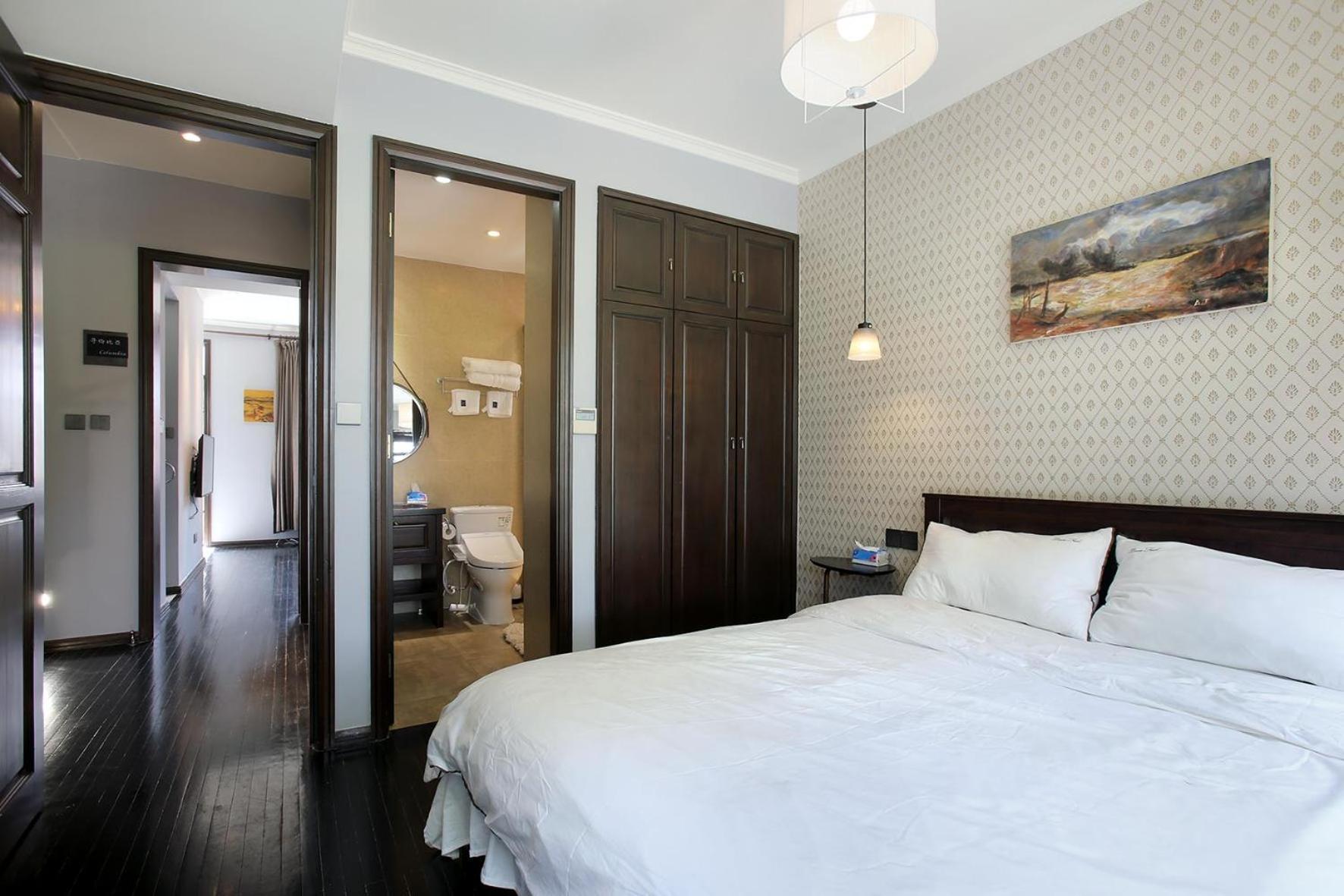 Shanghai Downtown Hills Boutique Guesthouse - Near Metro Line 7, Exit 3, Changping Road Room photo