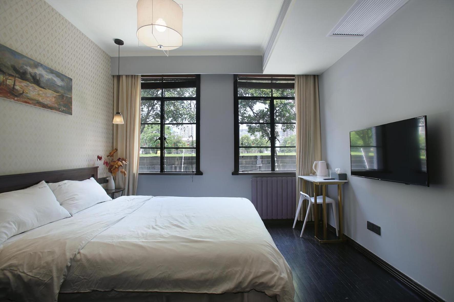 Shanghai Downtown Hills Boutique Guesthouse - Near Metro Line 7, Exit 3, Changping Road Room photo